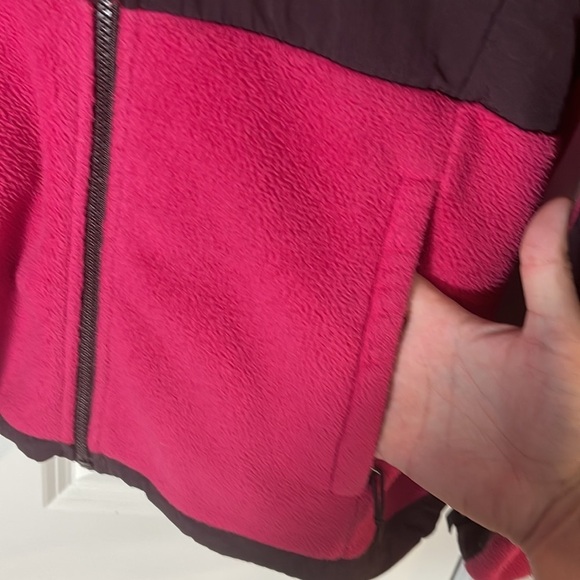 North face women’s pink and black zippered jacket size S - Picture 4 of 11